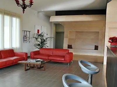 Althea Palace Hotell 4*